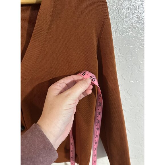 Y Alexis Burnt Orange V Neck Four Button Cropped Ribbed Petal Cardigan - Picture 9 of 11